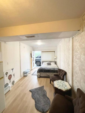 Suite in West Vancouver